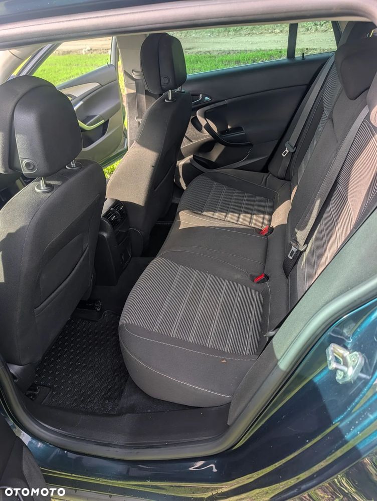 Opel Insignia - 15