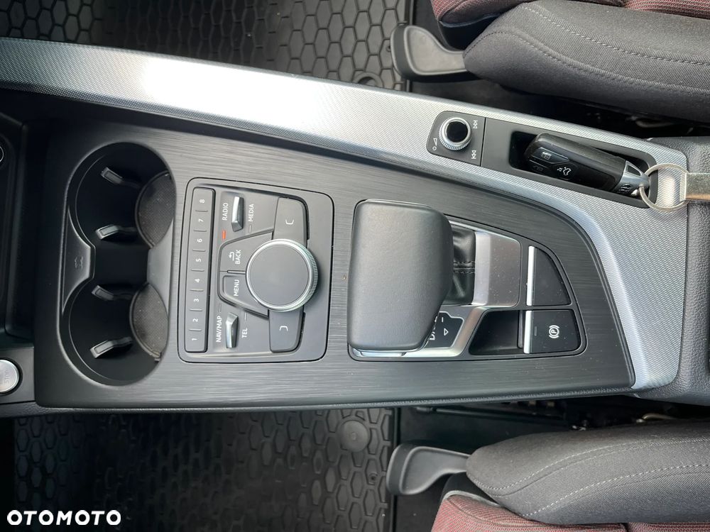 Audi A4 Avant 35 TDI Sport S tronic - 27