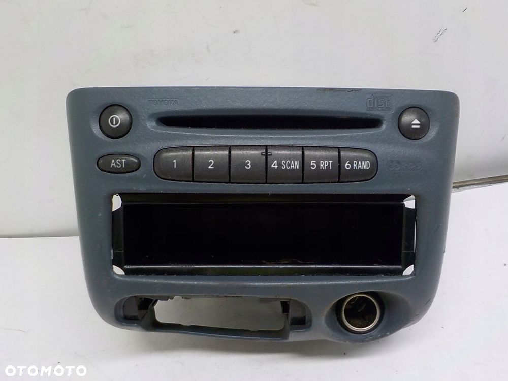 TOYOTA YARIS I RADIO FABRYCZNE 86120-52030 - 1