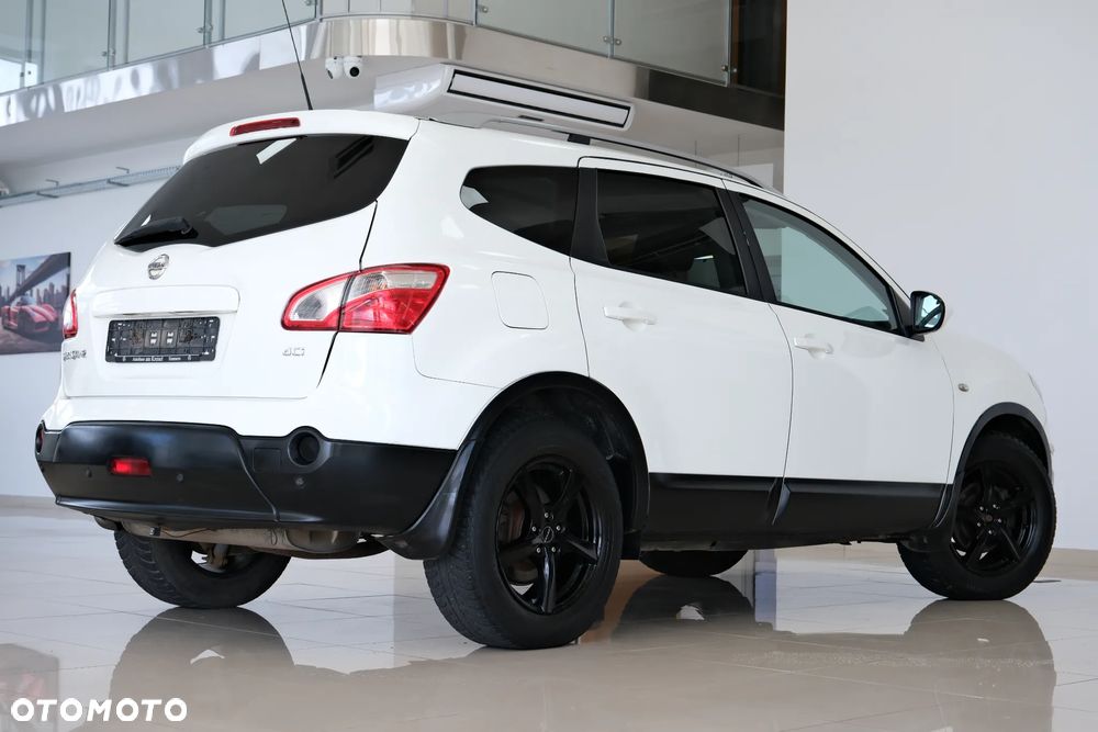 Nissan Qashqai+2 - 5