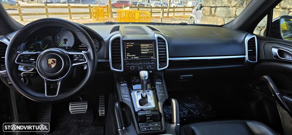Porsche Cayenne S E-Hybrid Platinum Edition - 23