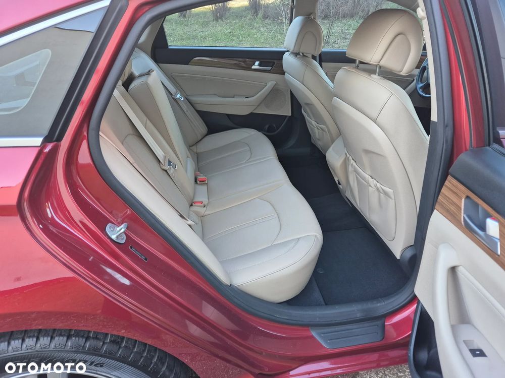 Hyundai Sonata - 10