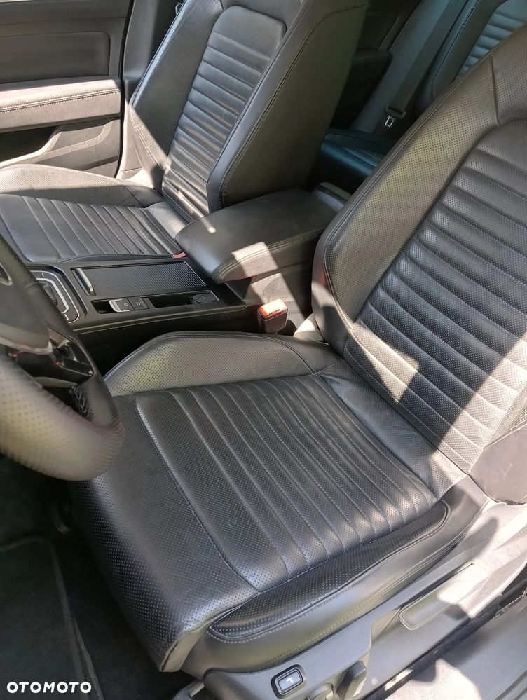 Volkswagen Passat 2.0 TDI BMT 4Mot Highline DSG - 11