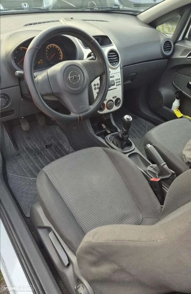 Opel Corsa 1.3 CDTI Enjoy EcoFLEX - 5