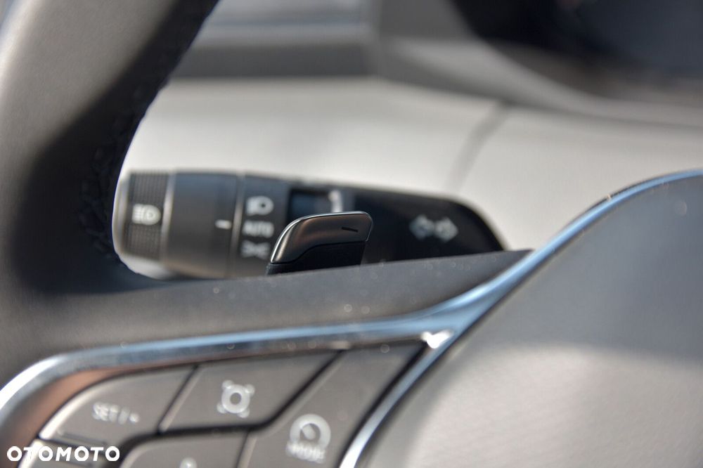 Renault Master 2.0 170KM Zabudowa 9EP Międzynarodówka Kurnik Winda BAR - 16