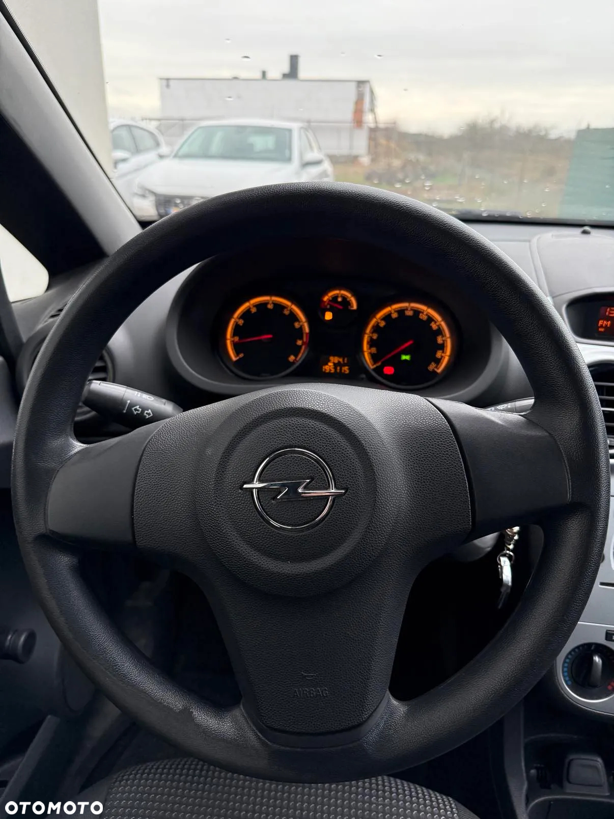 Opel Corsa 1.2 16V Essentia - 15