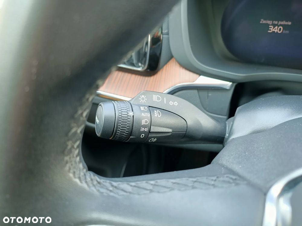 Volvo XC 60 T8 Plug-In Hybrid AWD Ultimate Bright - 18