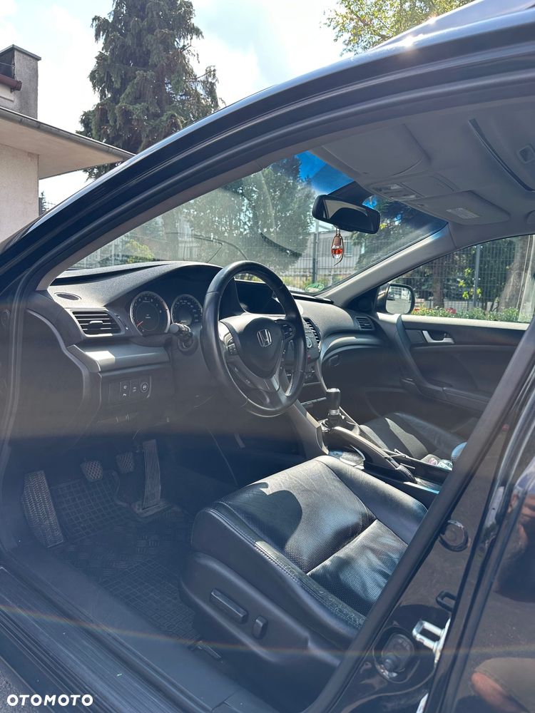 Honda Accord - 1