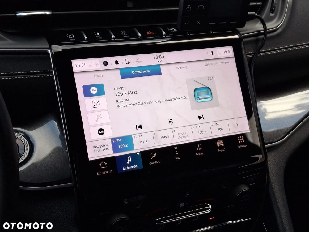 Jeep Grand Cherokee - 12