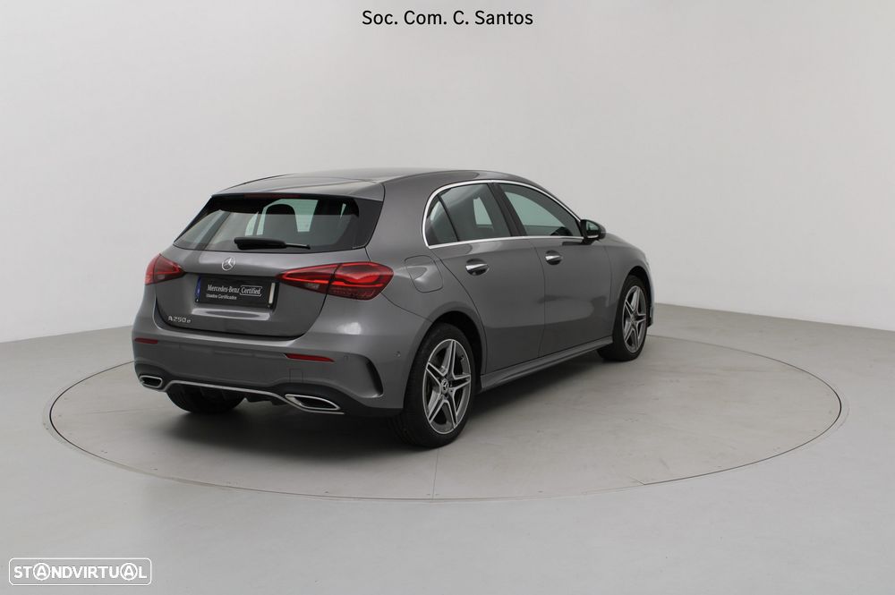Mercedes-Benz A 250 e AMG Line - 5