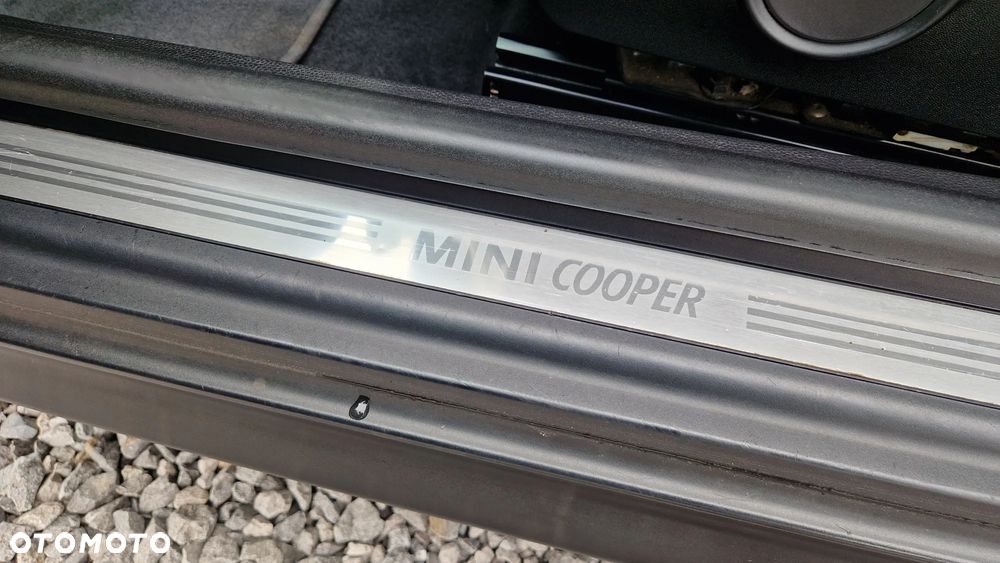 MINI Cooper Standard - 24
