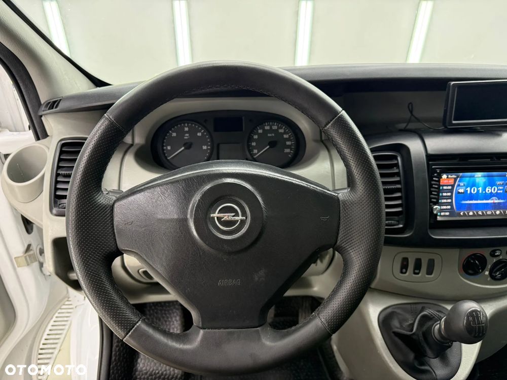 Opel Vivaro - 19