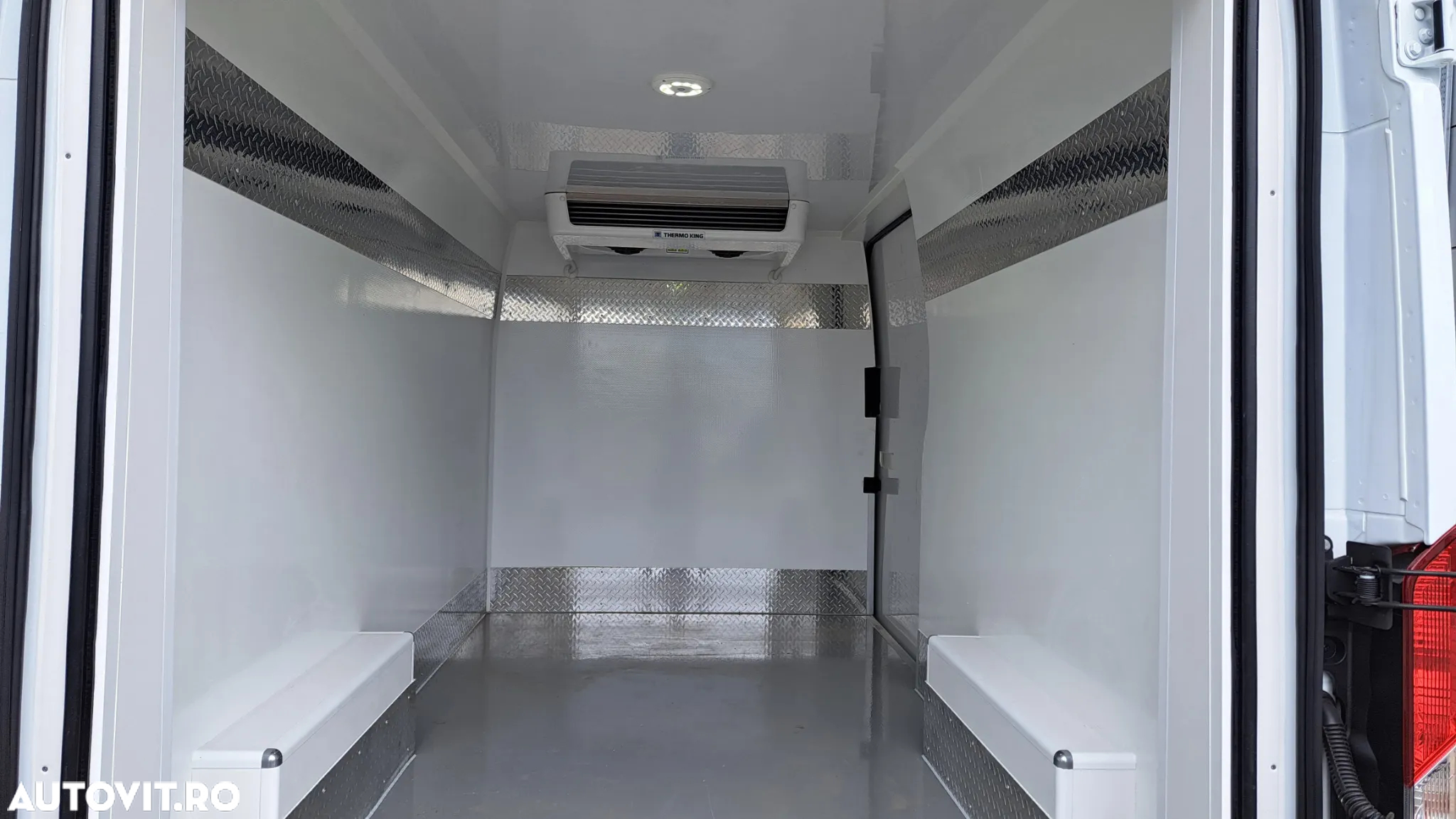 Ford NEW TRANSIT VAN L3H2 FWD FRIGORIFIC - 13