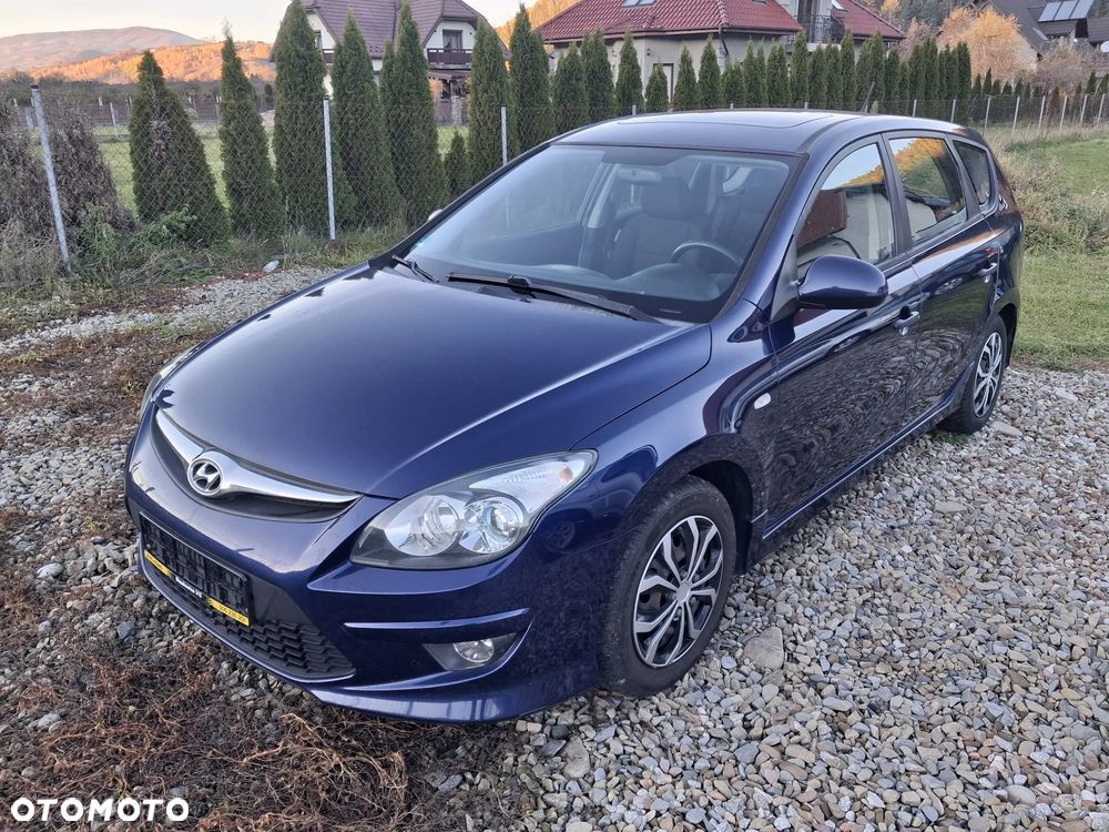 Hyundai i30 1.4 Base + - 1