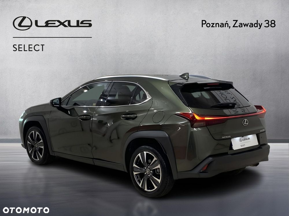 Lexus UX - 3