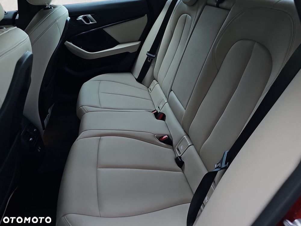BMW Seria 2 218i M Sport - 24
