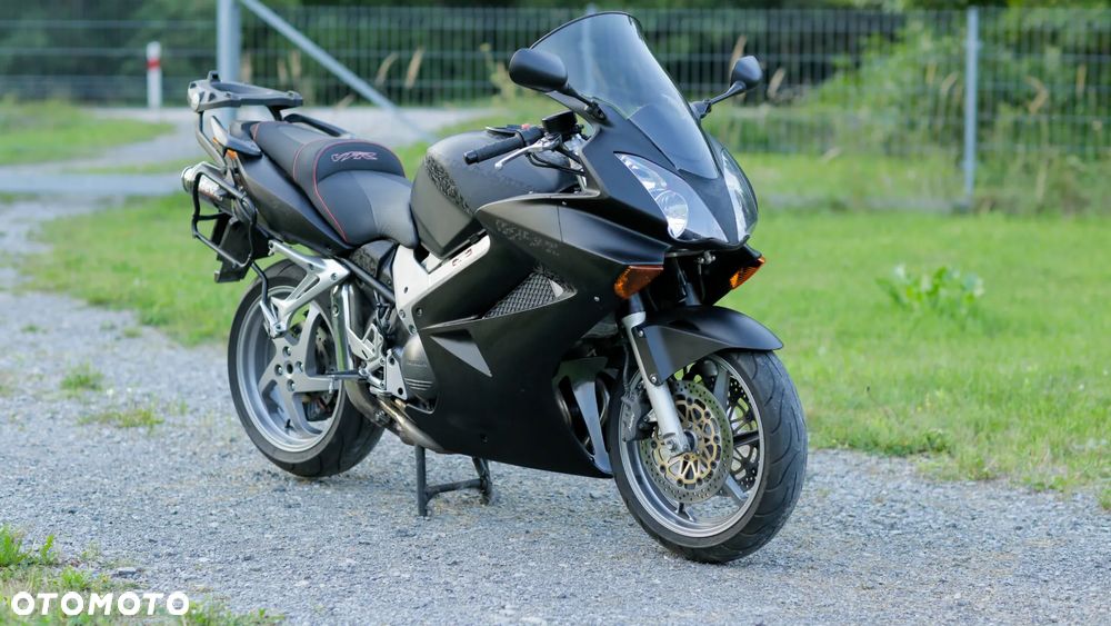Honda VFR - 11