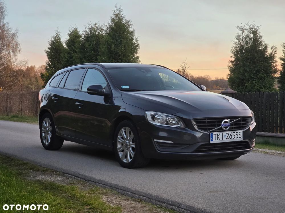 Volvo V60 D3 Drive-E Momentum - 10