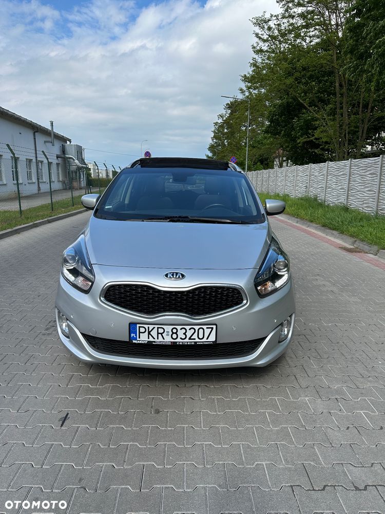 Kia Carens - 2