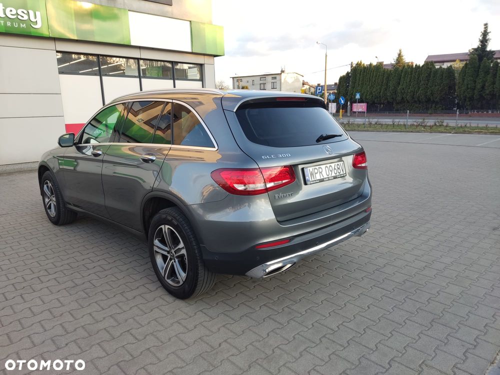 Mercedes-Benz GLC - 7