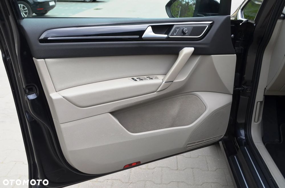 Volkswagen Golf Sportsvan 2.0 TDI (BlueMotion Technology) DSG Highline - 14
