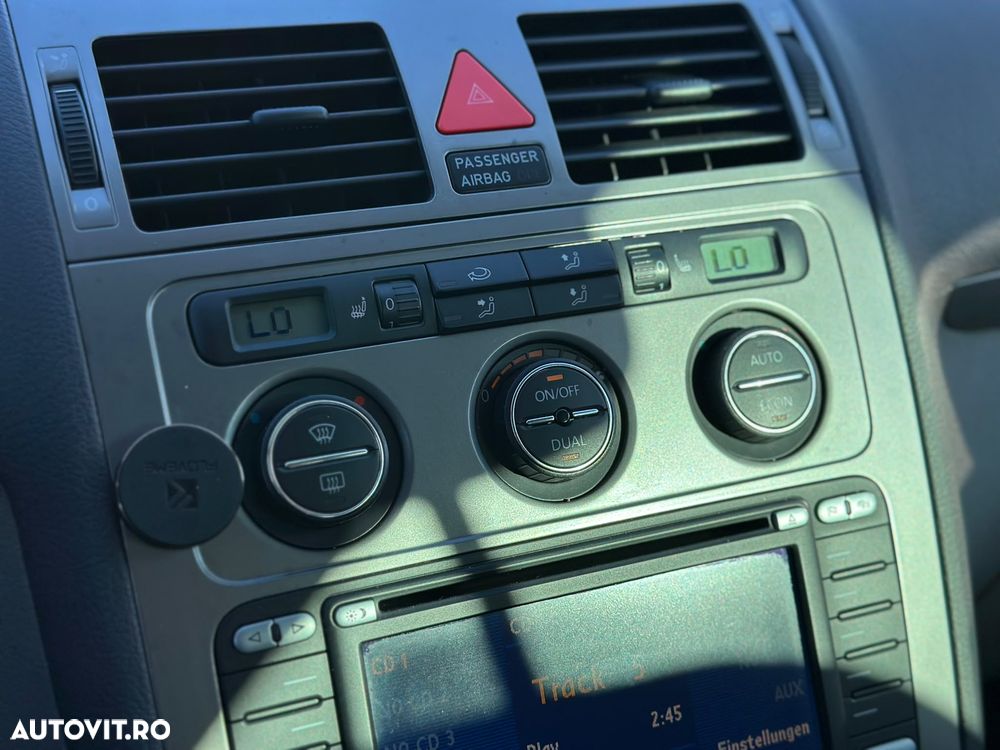 VOLKSWAGEN Touran 2006 — imagine 15