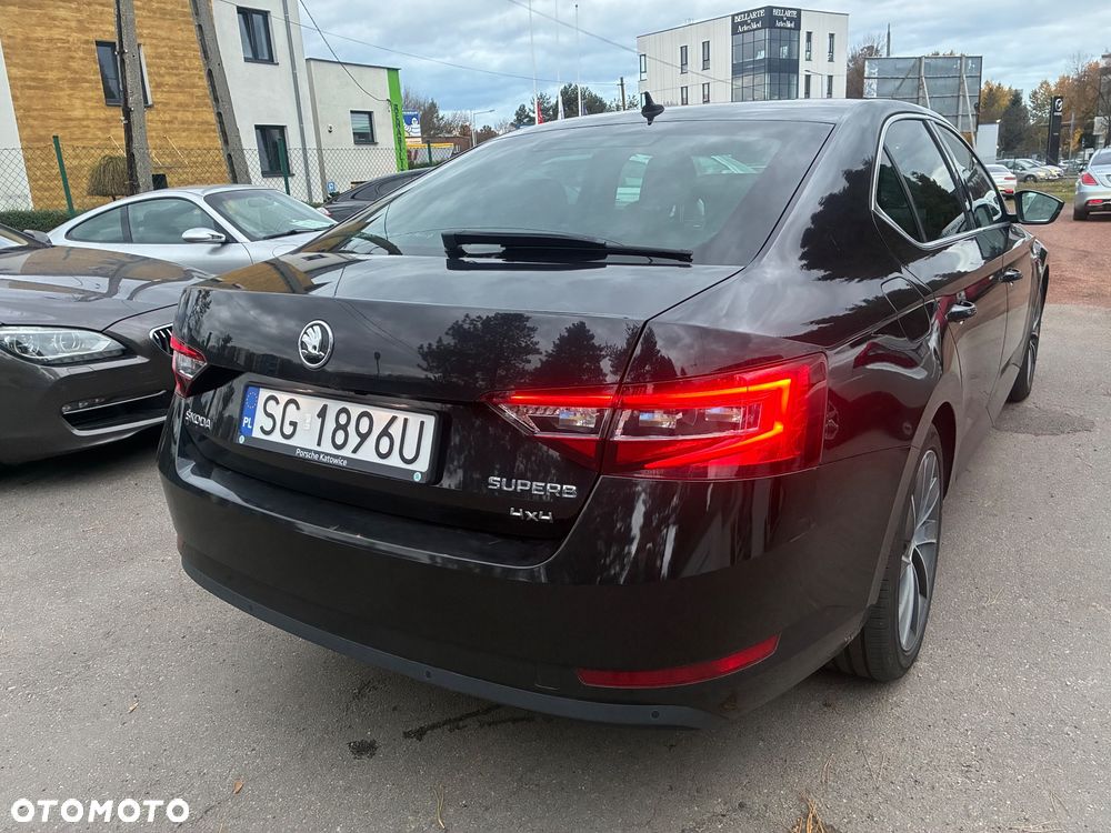 Skoda Superb 2.0 TDI 4x4 L&K DSG - 5