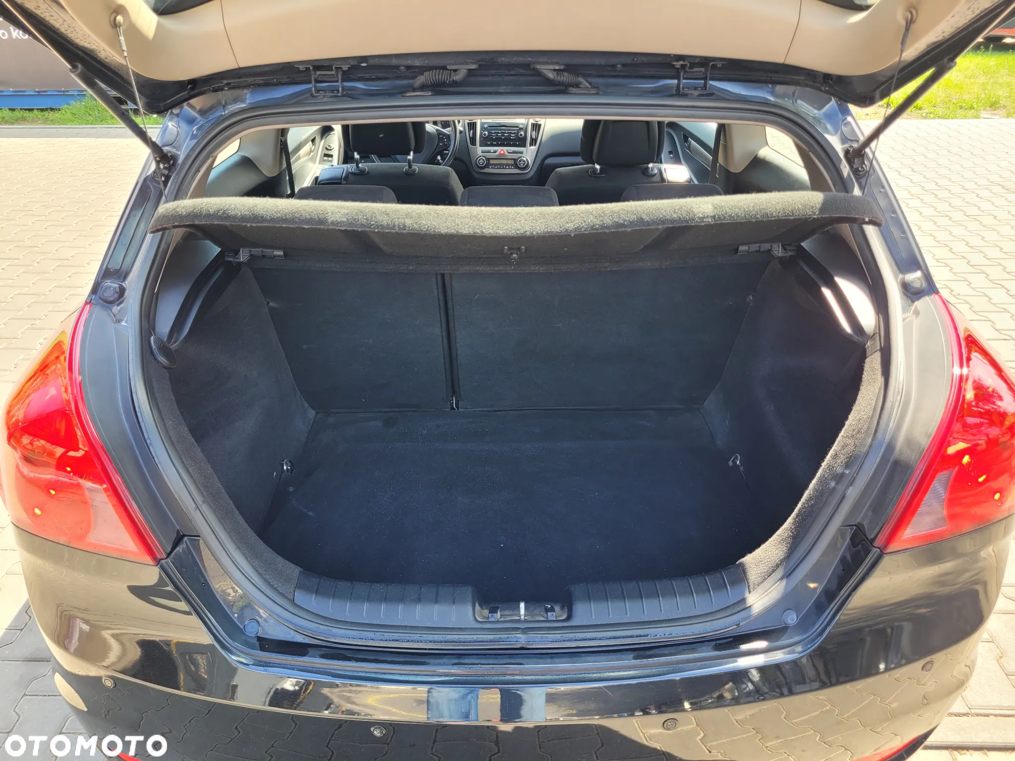 Kia Ceed - 9
