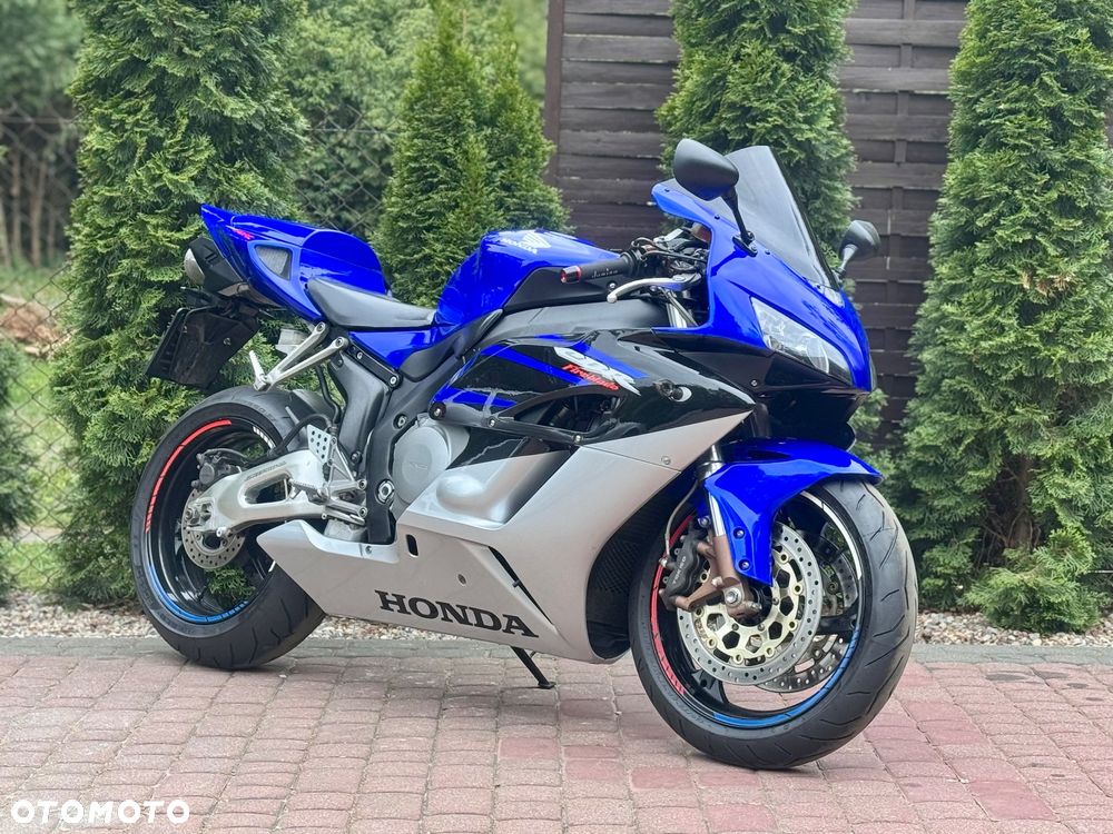 Honda CBR - 1