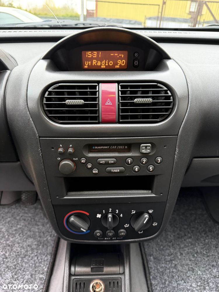 Opel Corsa 1.2 16V - 10