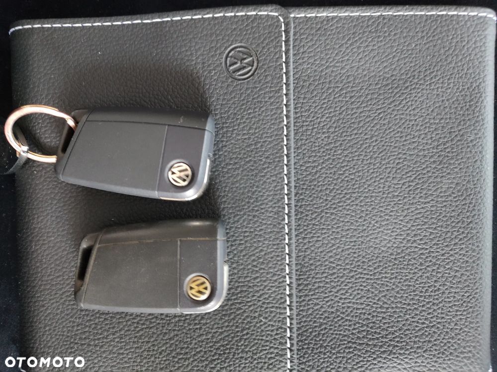 Volkswagen Golf - 32