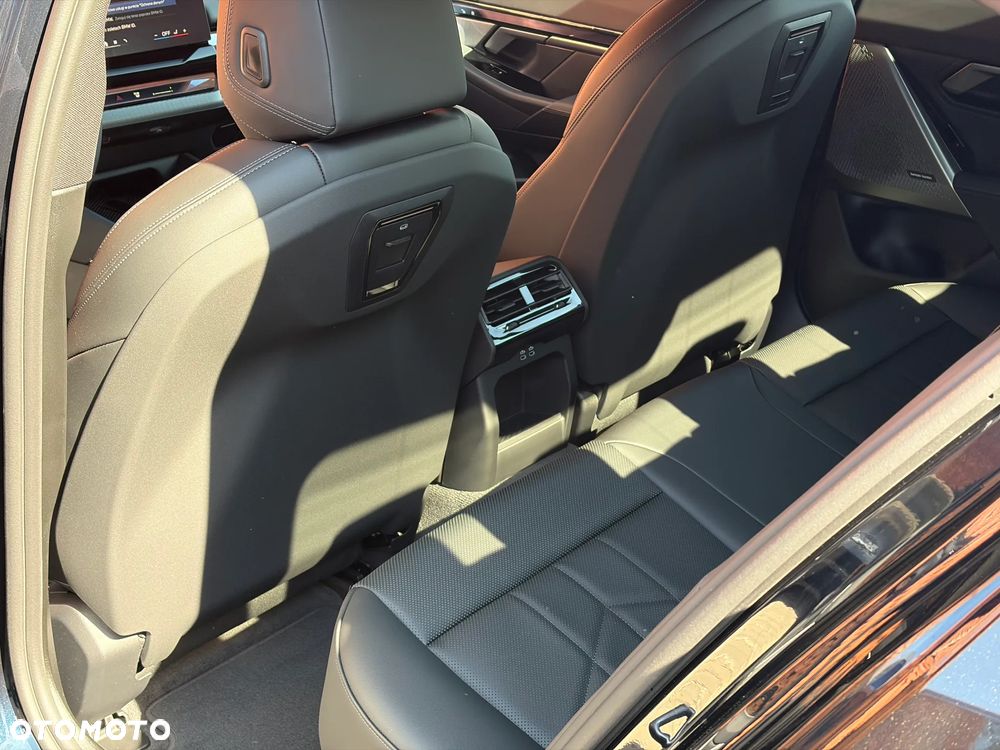 BMW Seria 5 520i mHEV M Sport - 23
