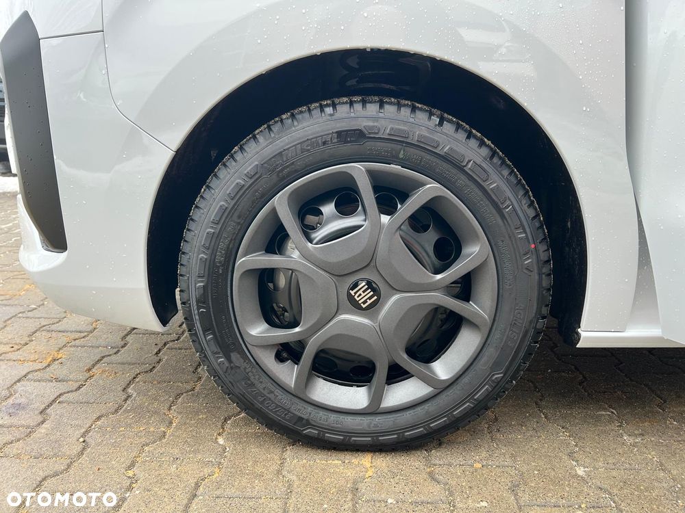 Fiat Scudo brygadowe 6-osobowe L2H1 - 16