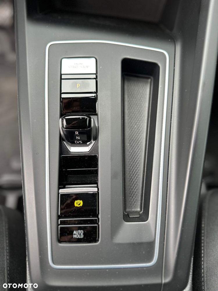 Volkswagen Golf 2.0 TDI SCR DSG Life - 17