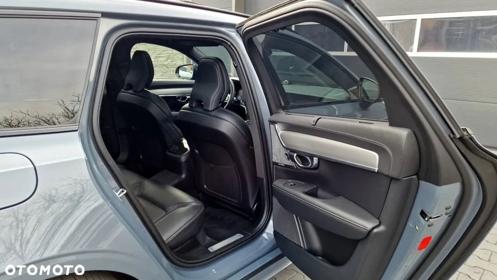 Volvo V90 T8 AWD Plug-In Hybrid R-Design - 22