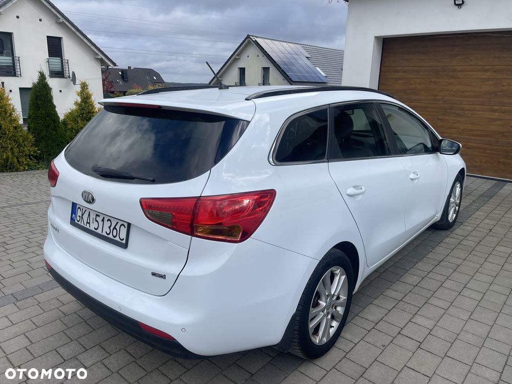 Kia Ceed - 4