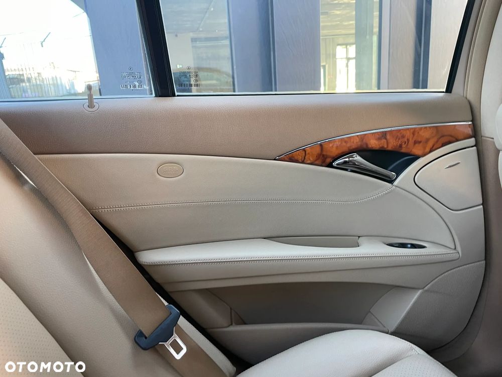 Mercedes-Benz Klasa E 350 4-Matic - 3
