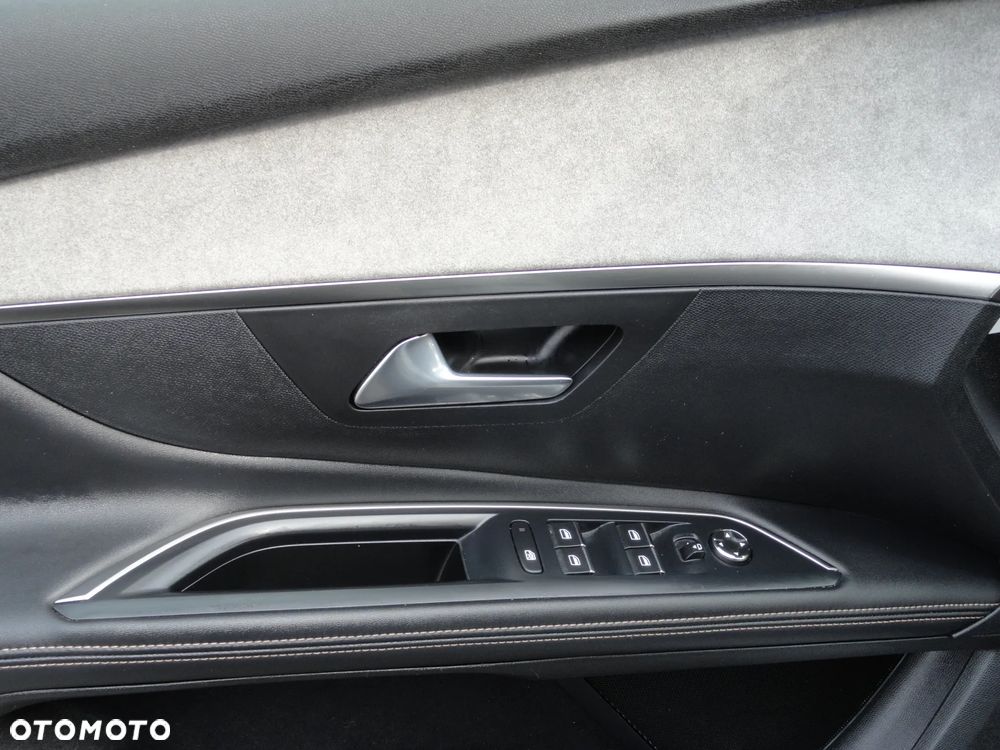 Peugeot 5008 1.5 BlueHDi GT S&S EAT8 - 23