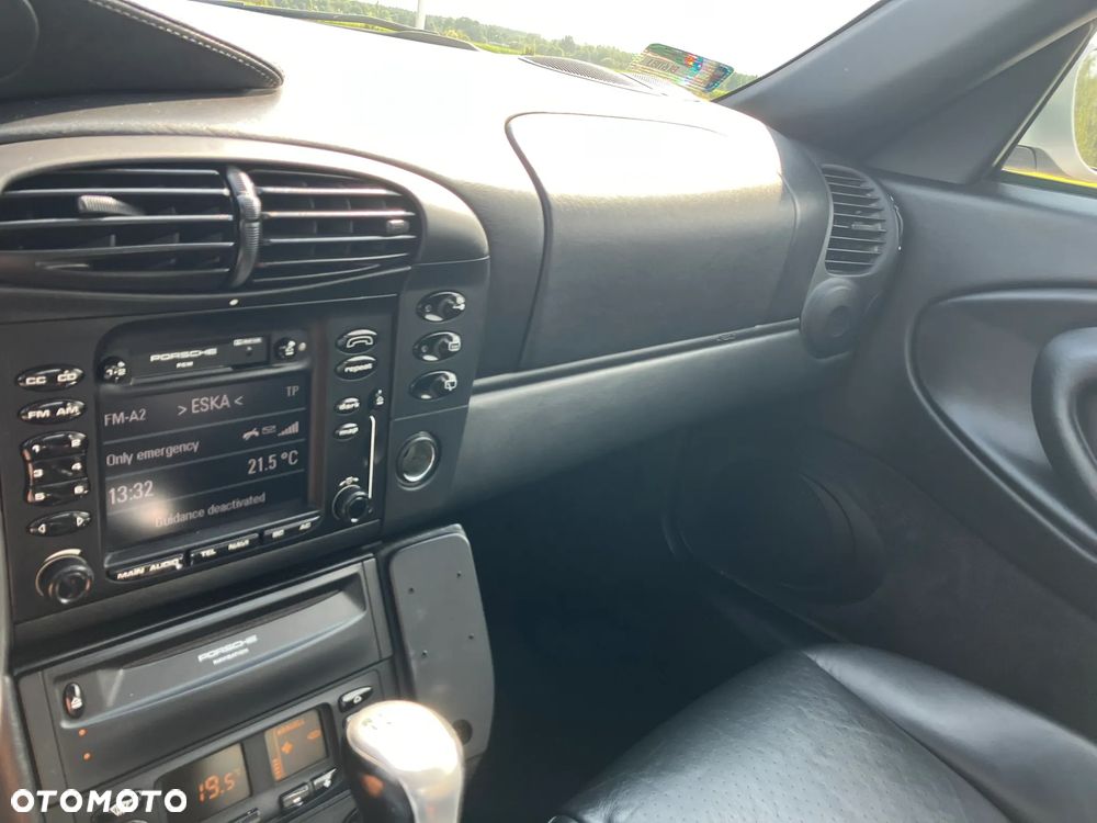 Porsche 911 Carrera - 29