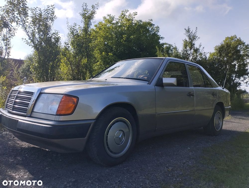 Mercedes-Benz W124 (1984-1993) - 1