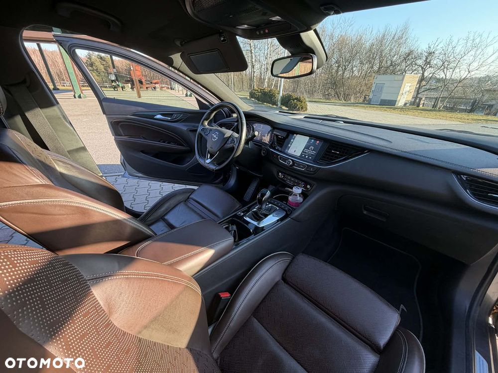 Opel Insignia 2.0 T 4x4 Exclusive S&S - 17