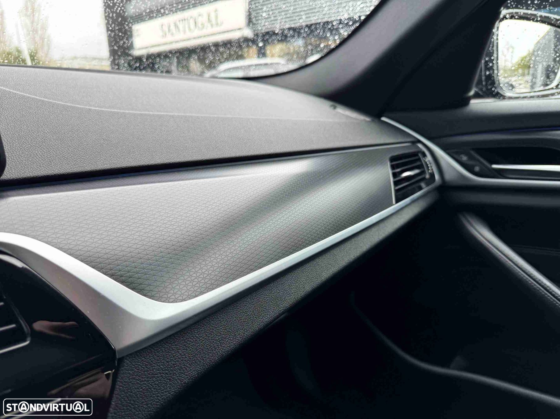 BMW 530 e Pack M - 16