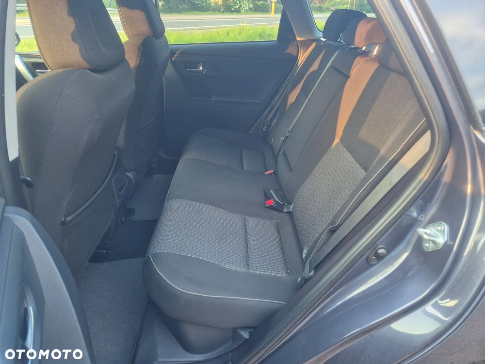 Toyota Auris 1.8 HSD Luna - 31