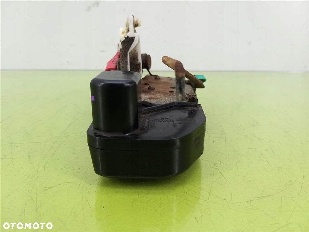 Zamek drzwi tył prawy Dodge Magnum 2004-2008 CHRYSLER 300C KOMBI - 5