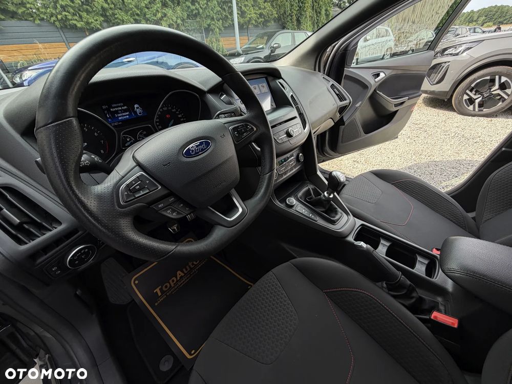Ford Focus 1.5 EcoBoost STart-Stopp-System ST-LINE - 19