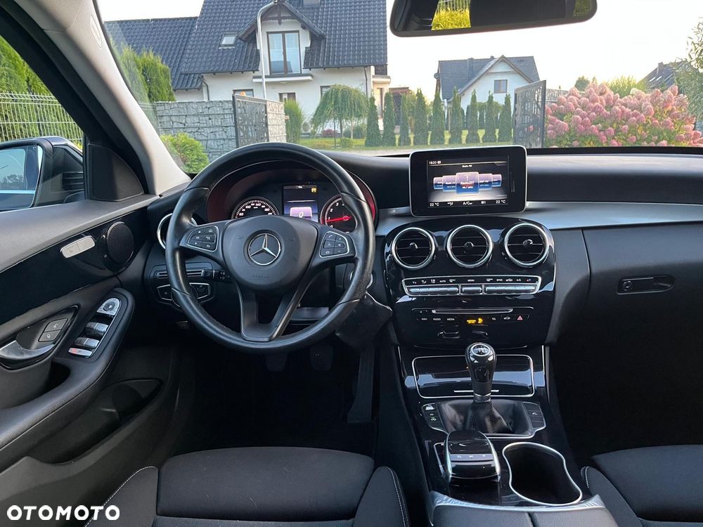 Mercedes-Benz Klasa C 200 - 12