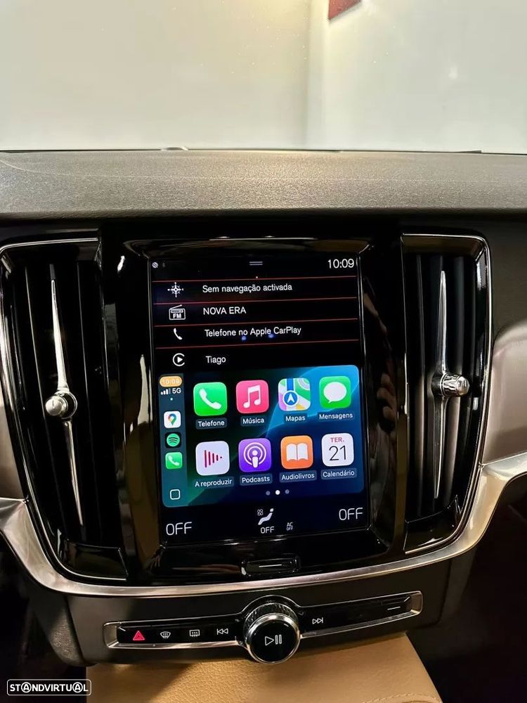 Volvo V90 2.0 D4 Momentum Geartronic - 22
