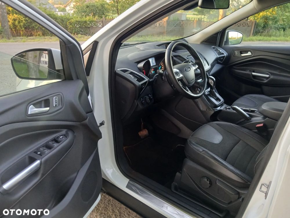 Ford Kuga 2.0 TDCi 4x4 Titanium - 3