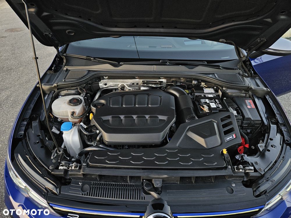 Volkswagen Golf - 22