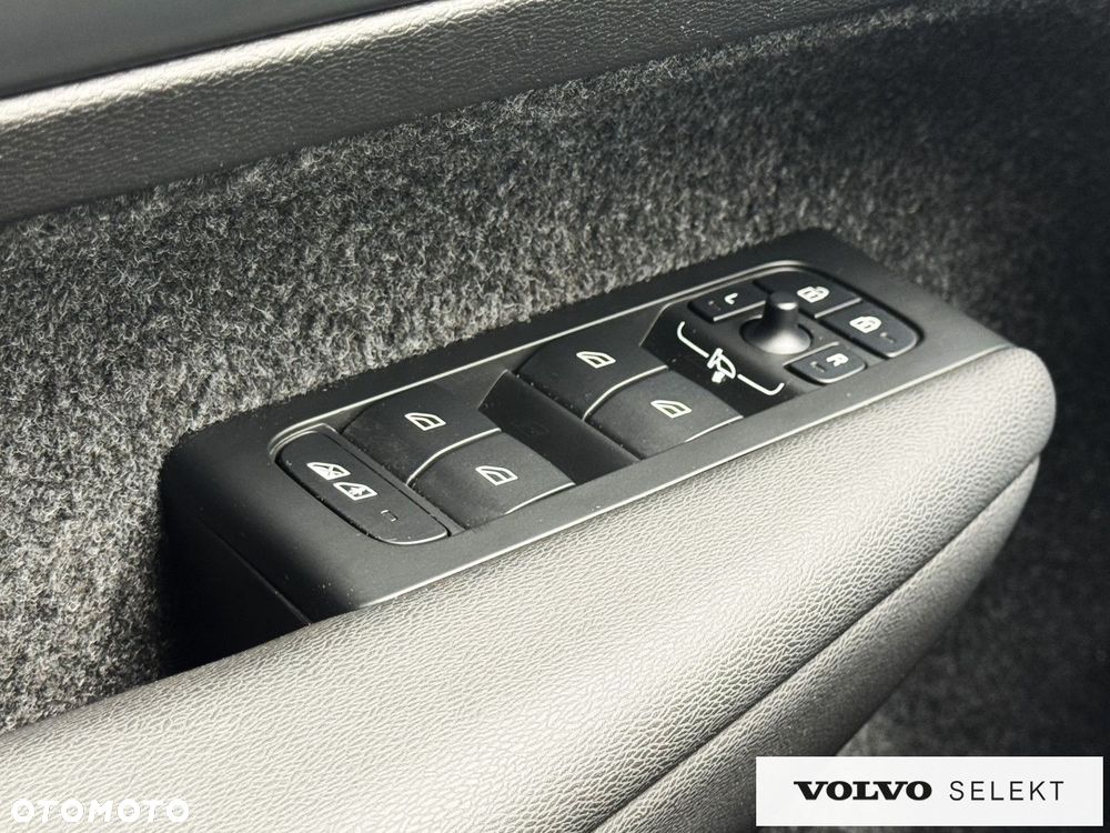 Volvo XC 40 - 35